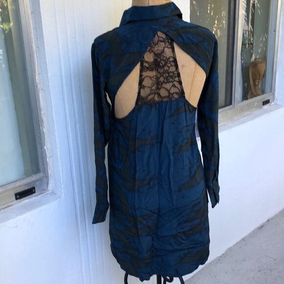 Rae Francis Tunic   - Picture 2 of 4